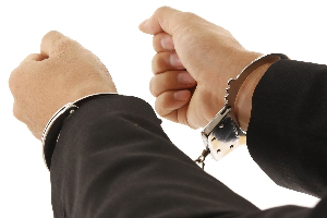 刑事事件も飯塚の井上弁護士へ相談